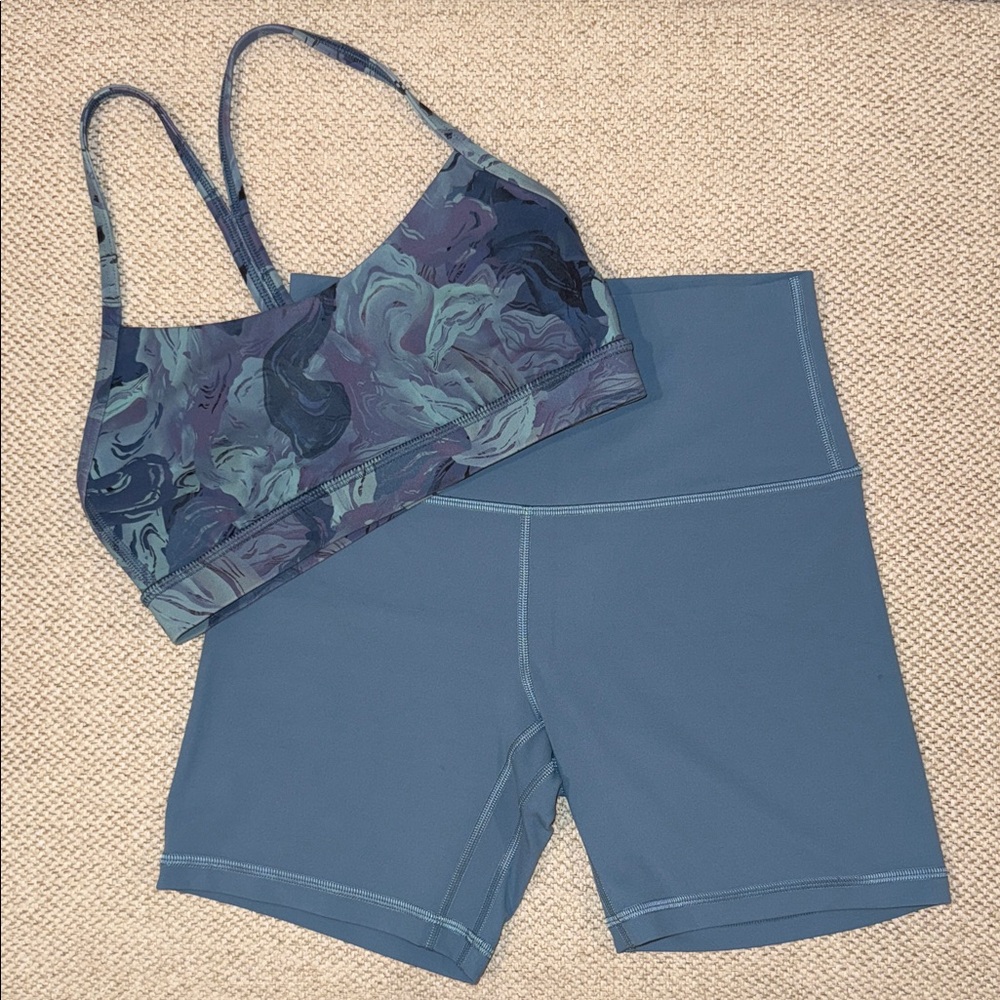 Lululemon Athletica Blue and Patterned Activewear Set
